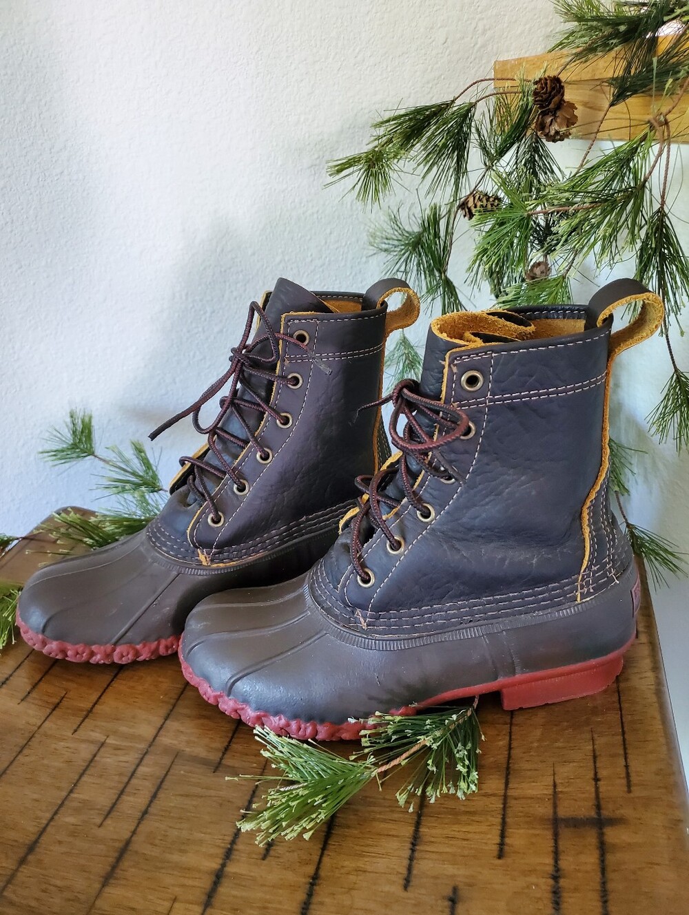 L.L.Bean 8" Bison Leather Duck Boots with Brick Red Rubber Soles Gorpcore Preppy - Picture 4 of 16